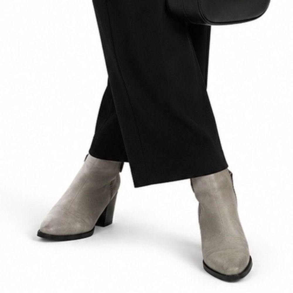 Clarks Elvina Dawn Taupe Leather Ankle Boots 10 M Back Zip Block Heel Gray 20-01